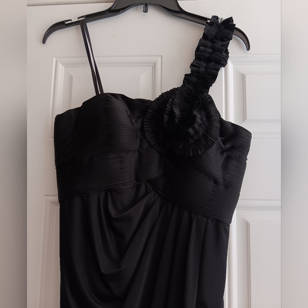 Adrianna Papell Black Rosette One Shoulder Romantic Black Formal Event Gown 12